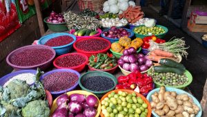 chichicastenango-market-guatemala-maya-trails