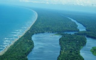 Beautiful Costa Rica beach - Costa Rica Sun Tours