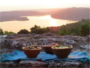 maya-trails-guatemala-sundowners-from-top-of-temple-216-yaxha