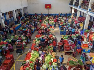 maya-trails-guatemala-chichicastenango--fruit-vegetable-market