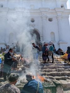 maya-trails-guatemala-chichicastenango-santo-tomas-church
