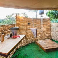 classiczambia-Lowerzambezi-Chula-bucketshower